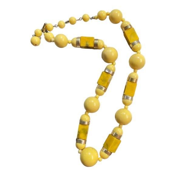 VINTAGE 1970s Yellow & Mustard Gold Chunky Beaded Necklace 8” - Picture 8 of 9